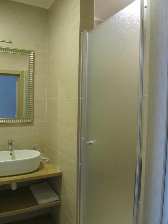 Apartments On Henuezskaya 5 Odessa Ngoại thất bức ảnh