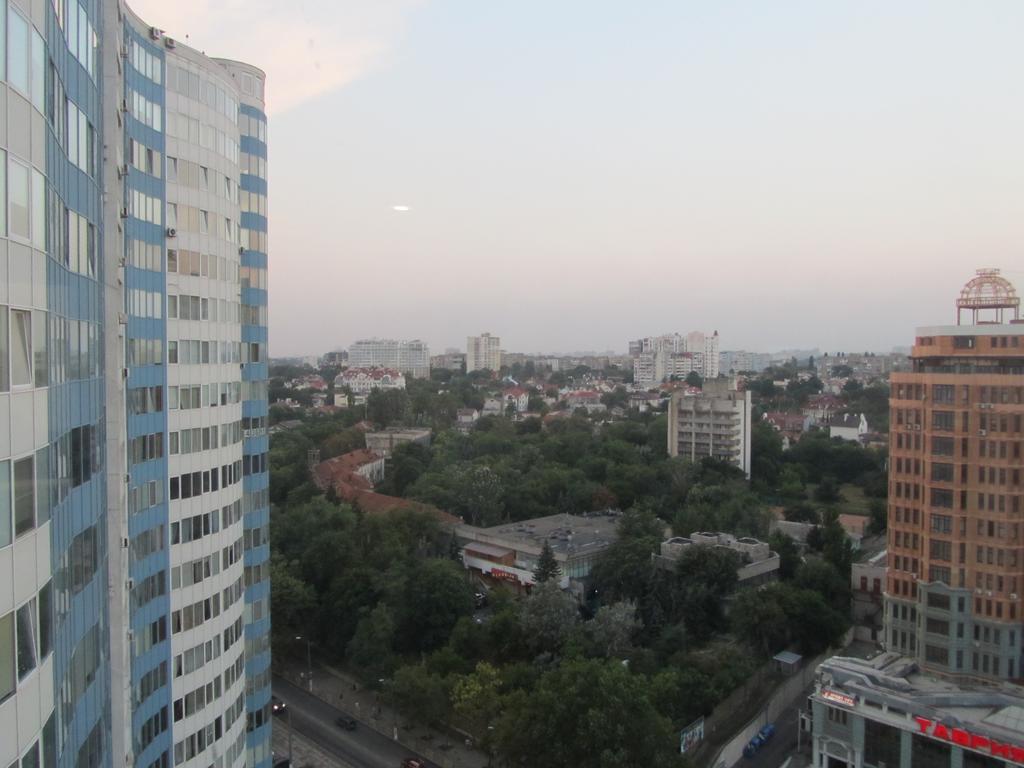Apartments On Henuezskaya 5 Odessa Ngoại thất bức ảnh