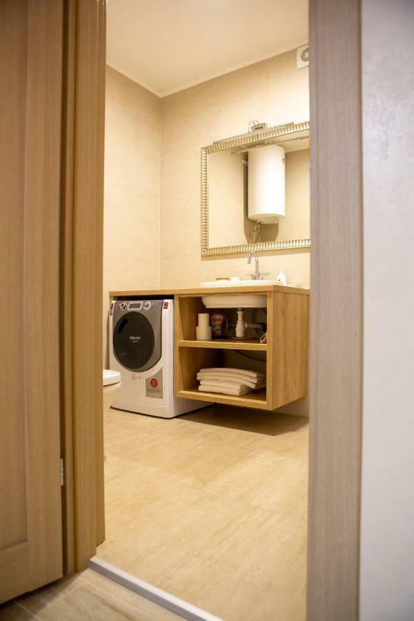 Apartments On Henuezskaya 5 Odessa Ngoại thất bức ảnh