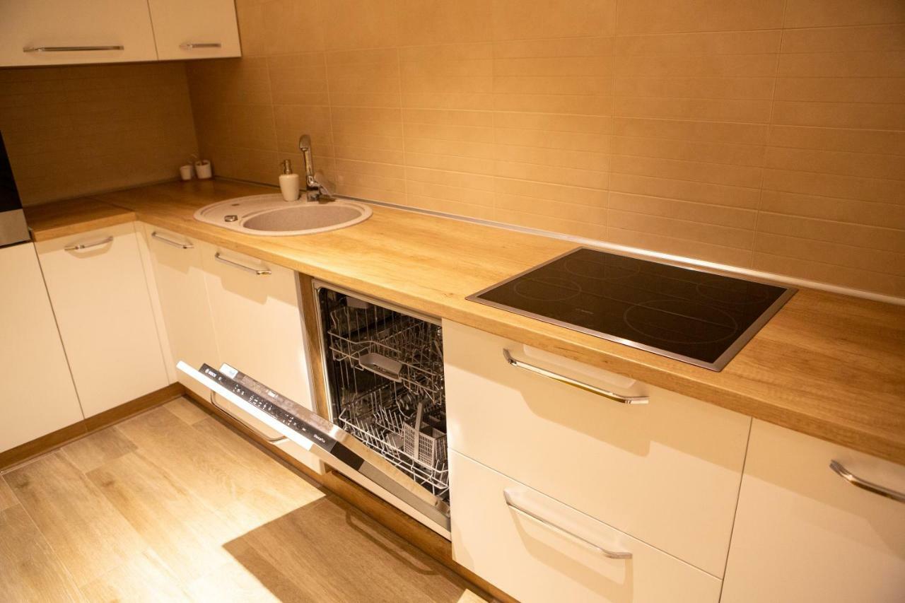 Apartments On Henuezskaya 5 Odessa Ngoại thất bức ảnh
