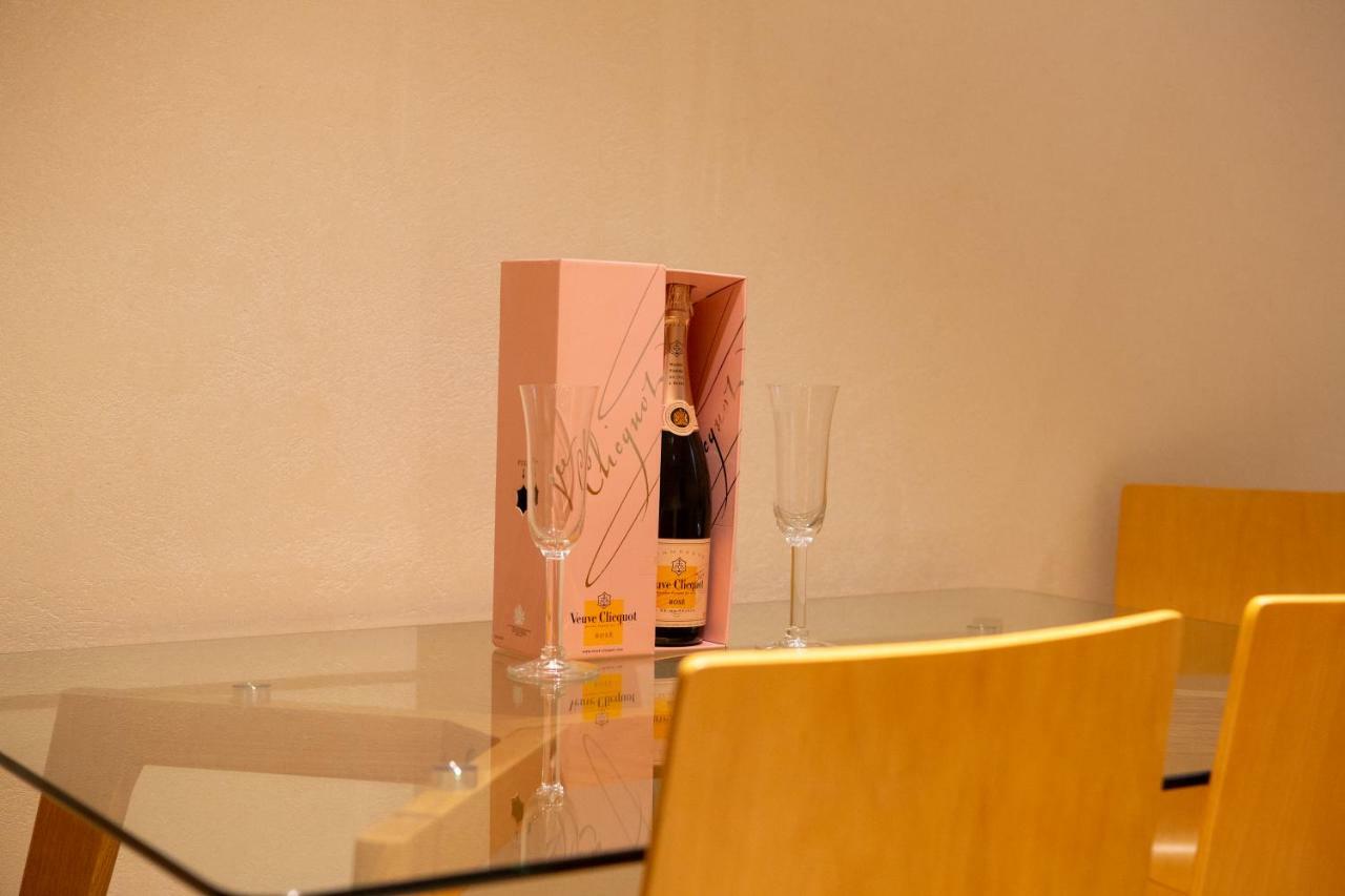 Apartments On Henuezskaya 5 Odessa Ngoại thất bức ảnh