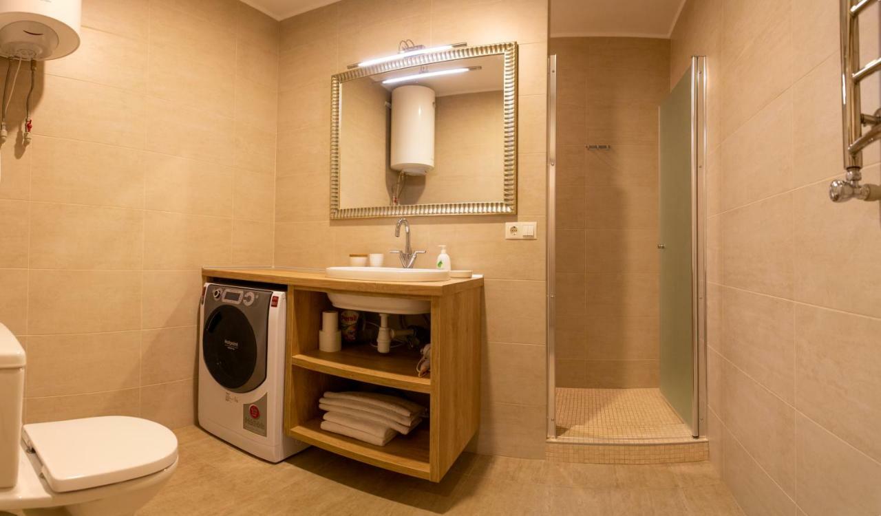 Apartments On Henuezskaya 5 Odessa Ngoại thất bức ảnh